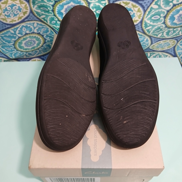Cloudsteppers by Clarks Black Loafers - Picture 5 of 8